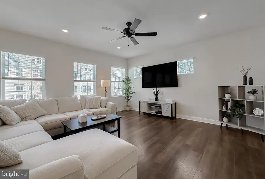 45484 Woodslea Way, California, MD 20619 - #2