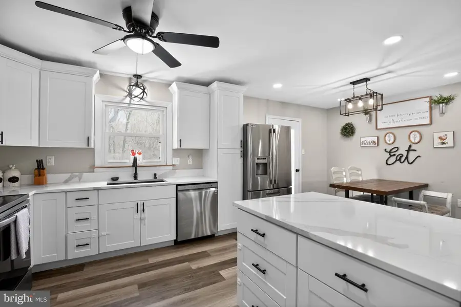 25895 Hills Dr, Mechanicsville, MD 20659 - #2