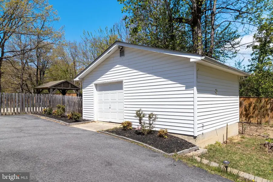 39900 Graves Rd, Mechanicsville, MD 20659 - #2