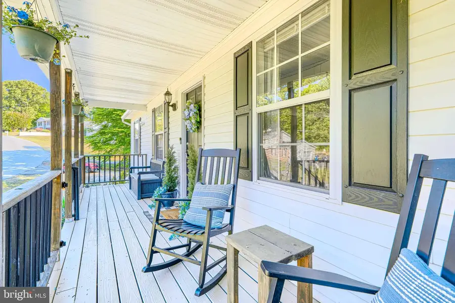 30126 Edinborough Dr, Mechanicsville, MD 20659 - #3