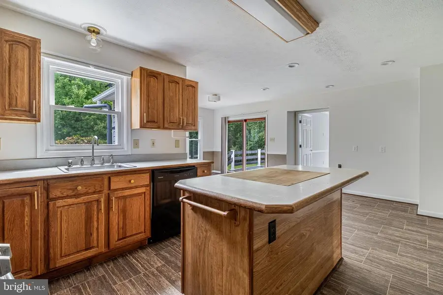 38411 Barbara Ct, Mechanicsville, MD 20659 - #2