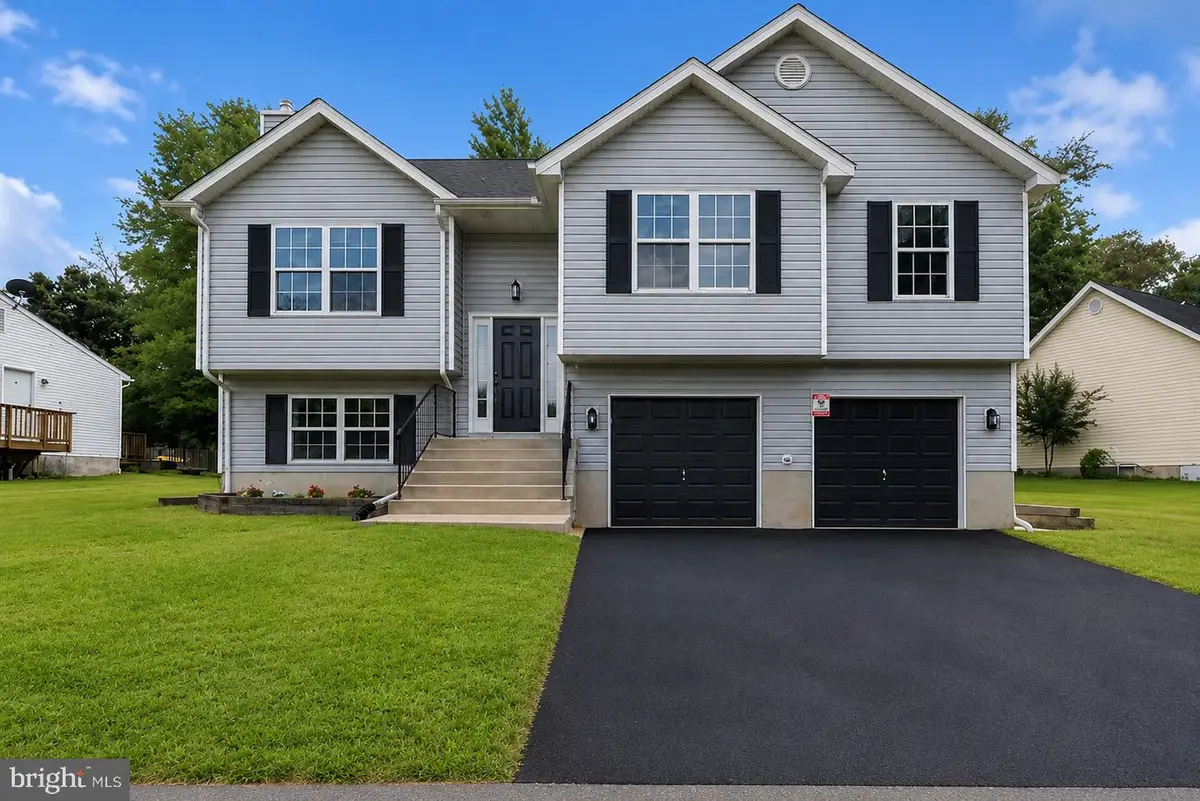 26081 Hills Dr, Mechanicsville, MD 20659 - #1