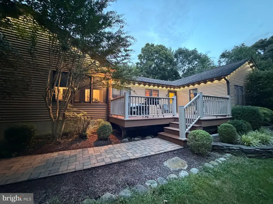 23060 Piney Wood Cir, California, MD 20619 - #2