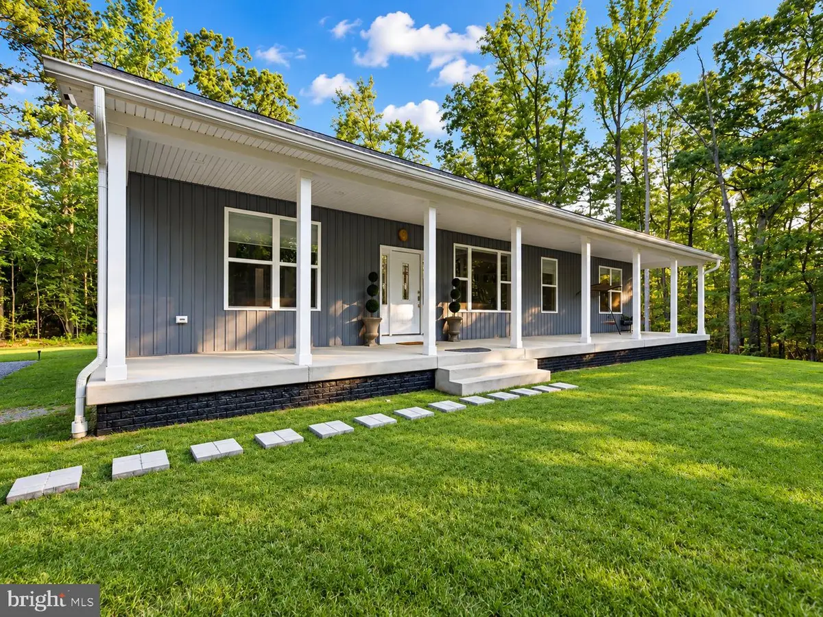 22405 Hood Ln, Leonardtown, MD 20650 - #1