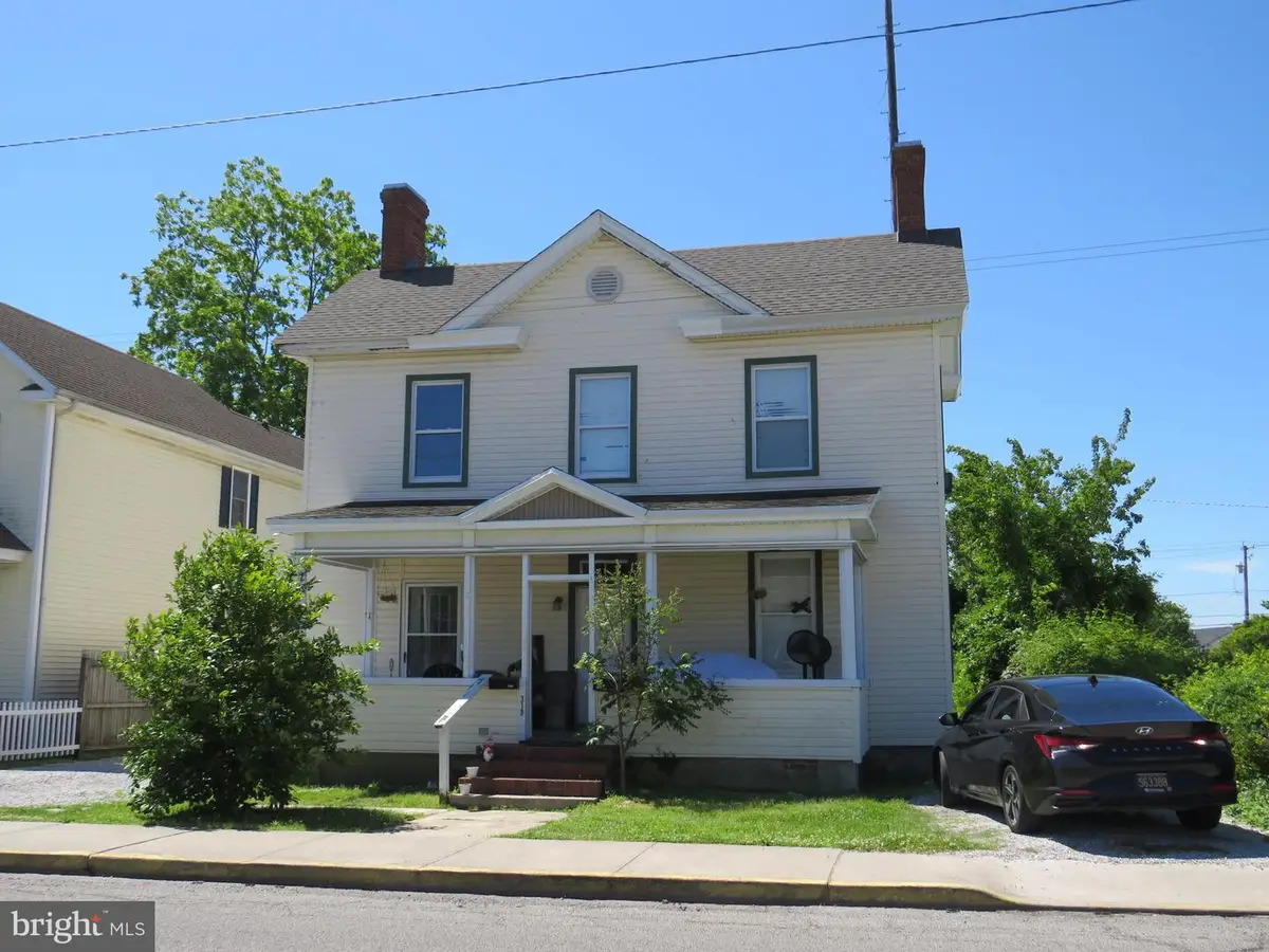 313 W Main St, Crisfield, MD 21817 - Image #1