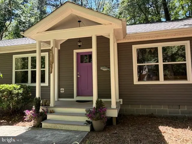 225 Tyler Ave, Saint Michaels, MD 21663 - #2