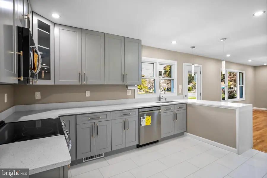 212 Daycotah Ave, Hagerstown, MD 21740 - Image #2