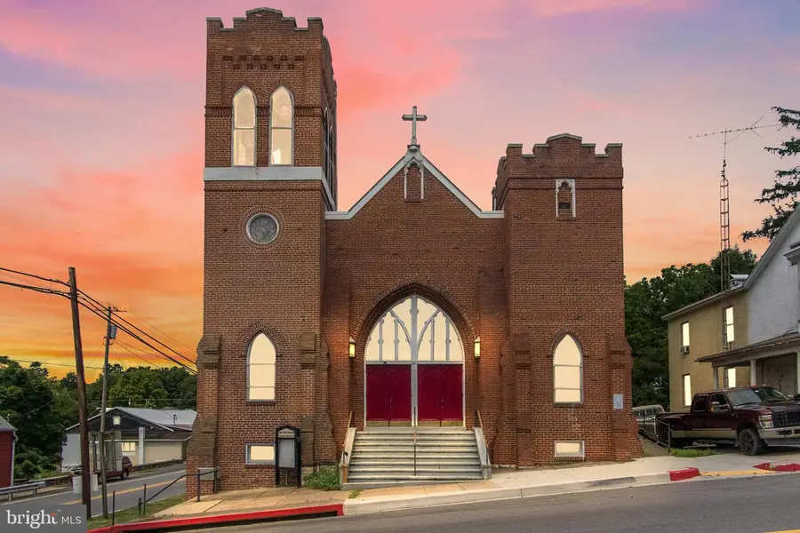 201 E Main St, Sharpsburg, MD 21782 - #2