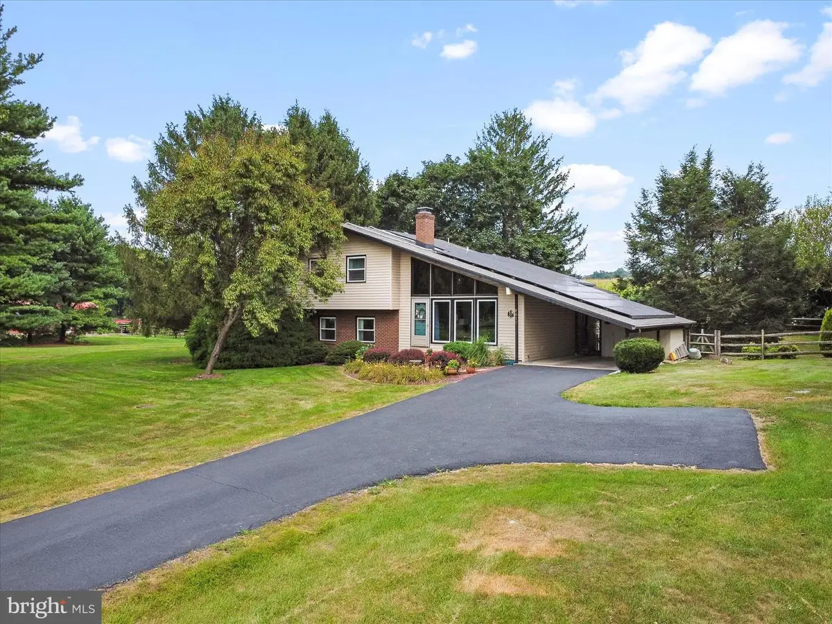 9517 Garis Shop Rd, Hagerstown, MD 21740 - Image #1