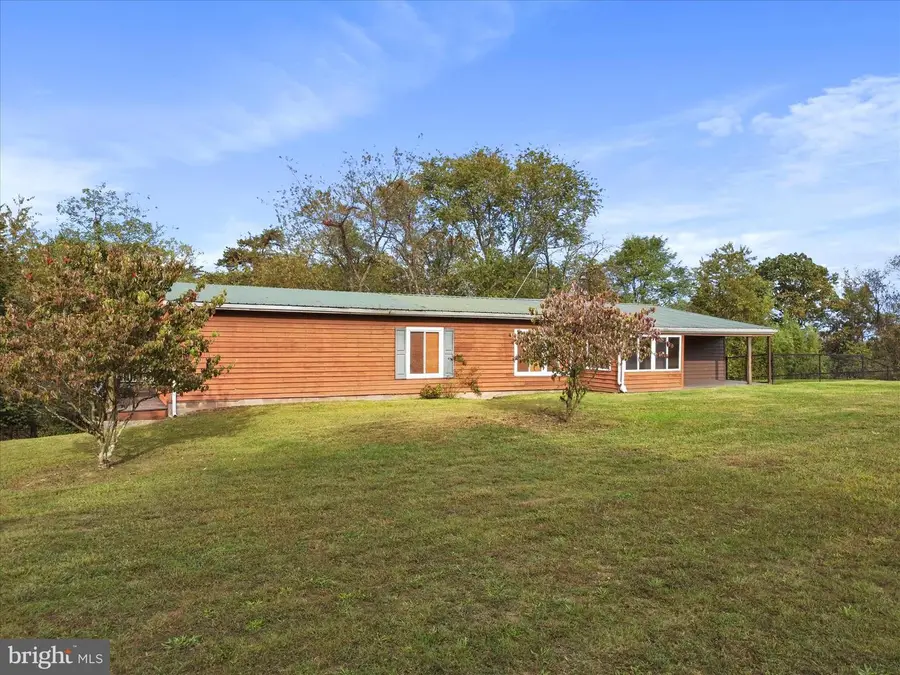 14300 Tollgate Rdg, Hancock, MD 21750 - Image #3