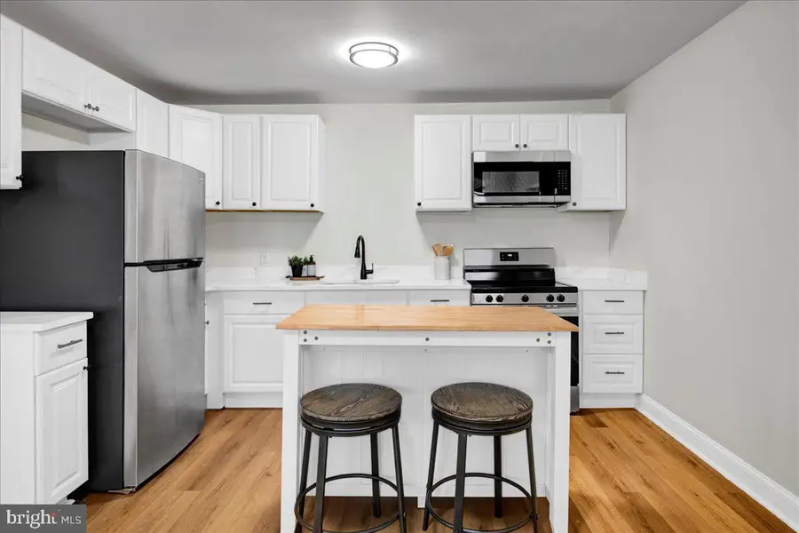 10-12 S Main St, Smithsburg, MD 21783 - Image #2