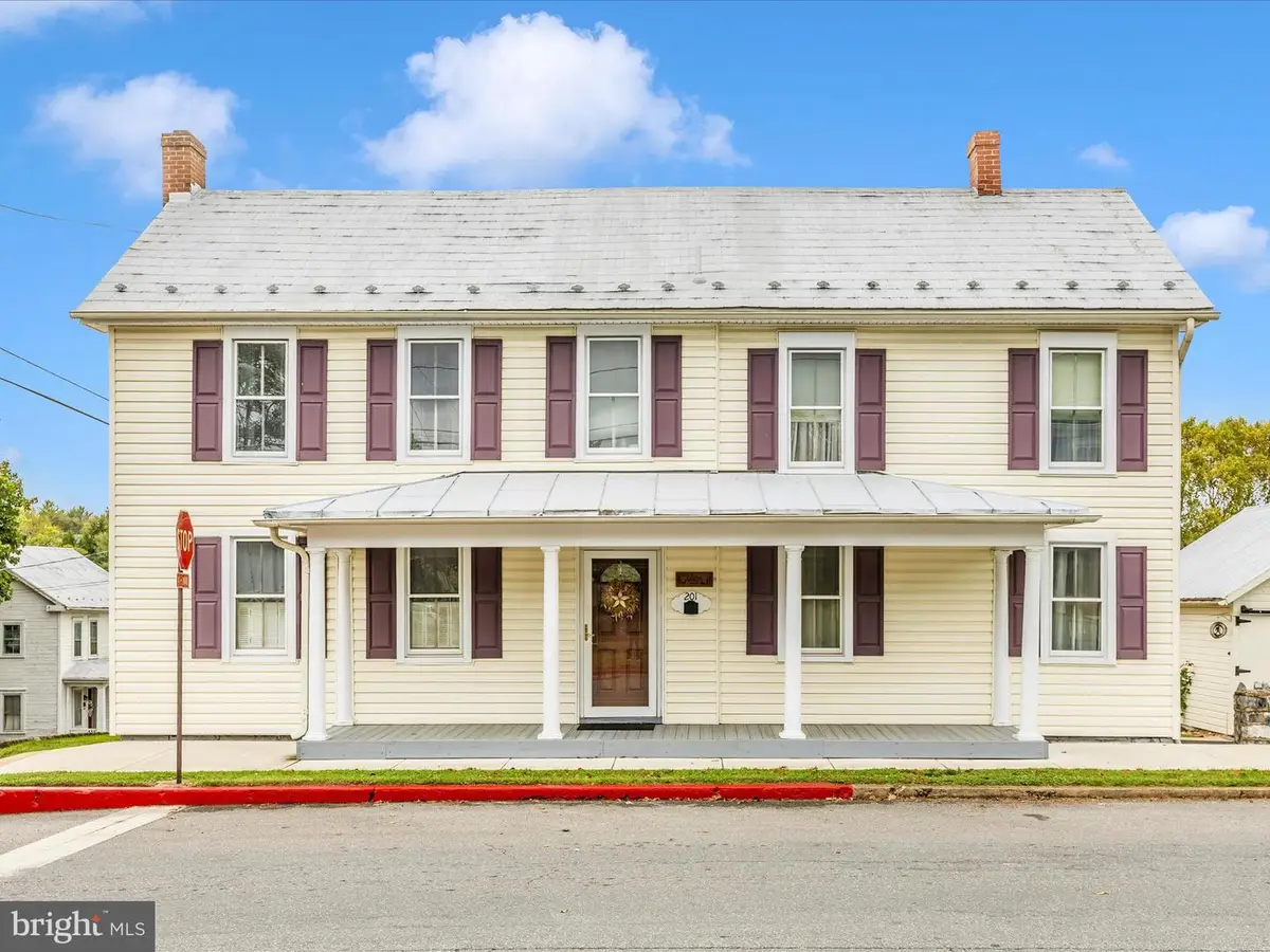 201 S Mechanic St, Sharpsburg, MD 21782 - Image #1