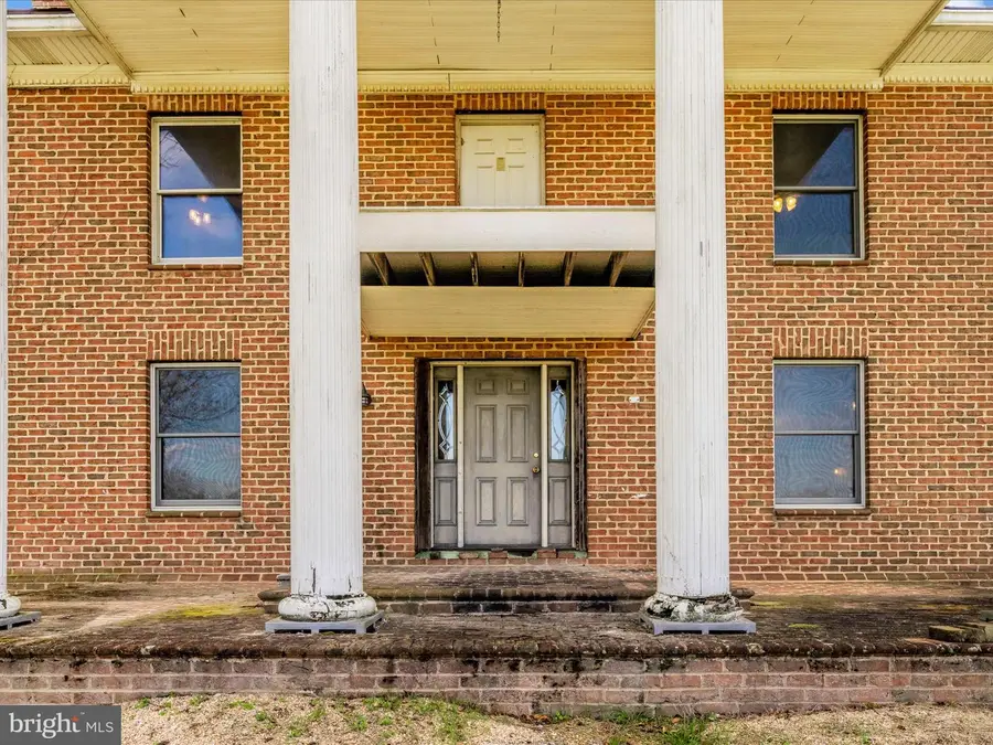 14924 Clear Spring Rd, Williamsport, MD 21795 - Image #2