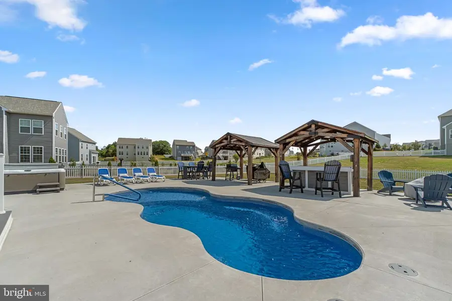 18118 Petworth Cir, Hagerstown, MD 21740 - Image #2