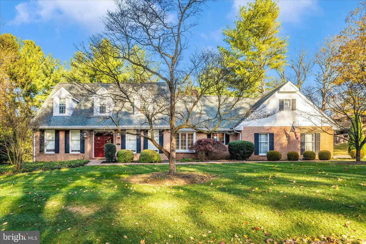 1900 Maplewood Dr, Hagerstown, MD 21740 - Image #1