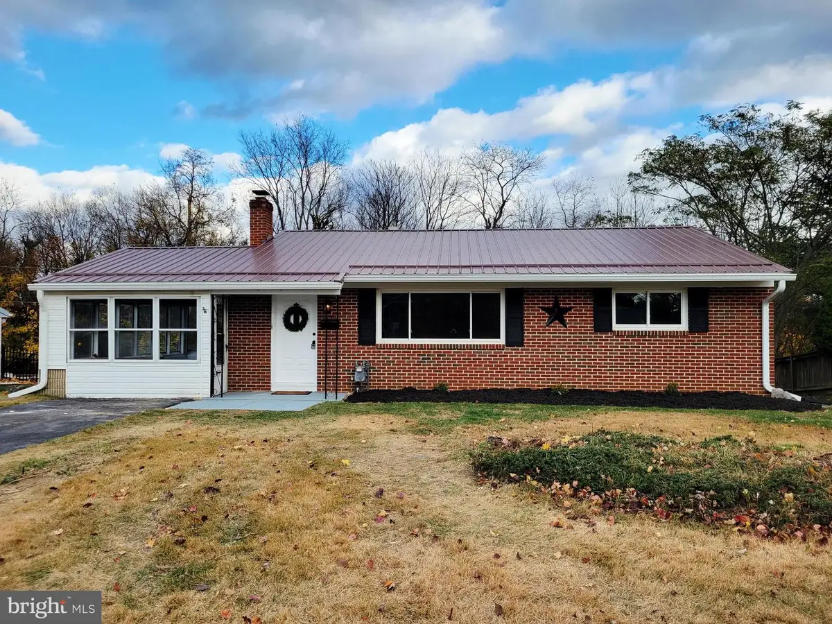 11525 Englewood Rd, Hagerstown, MD 21740 - Image #1