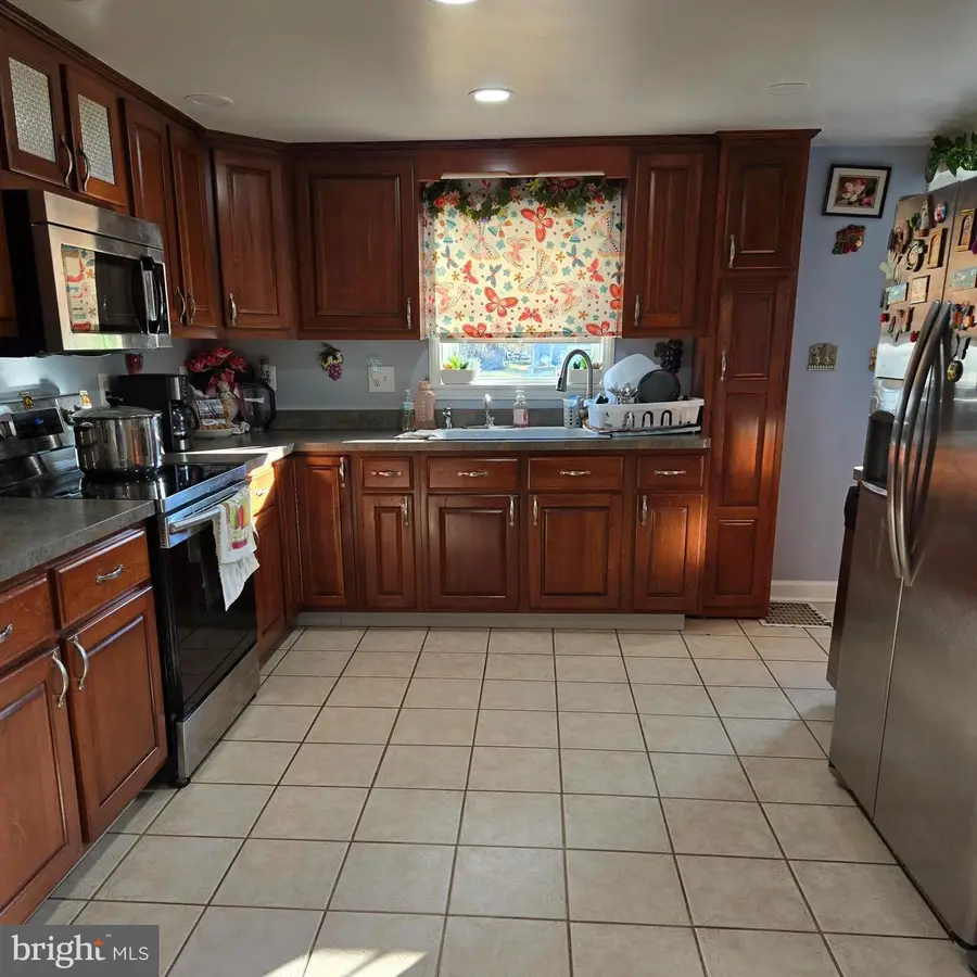 18023 Alpine Dr, Maugansville, MD 21767 - Image #2