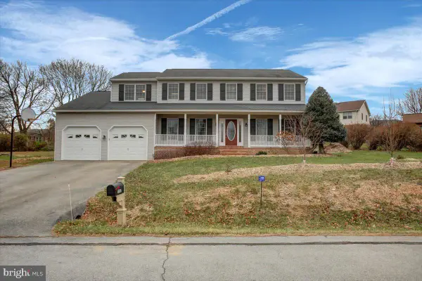 12930 Oak Hill Ave, HAGERSTOWN, MD 21742