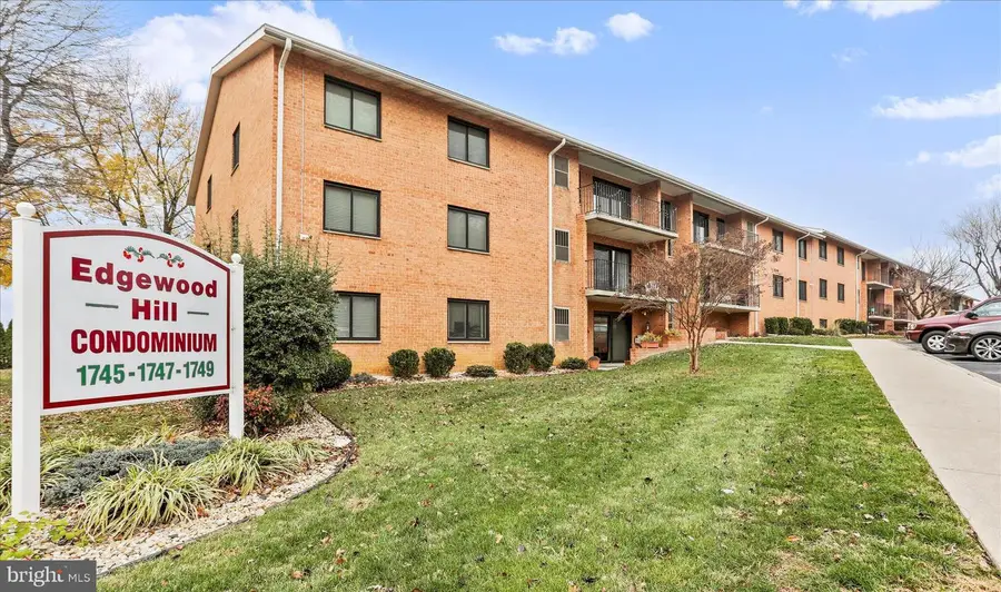 1745 Edgewood Hill Cir #3, Hagerstown, MD 21740 - Image #2