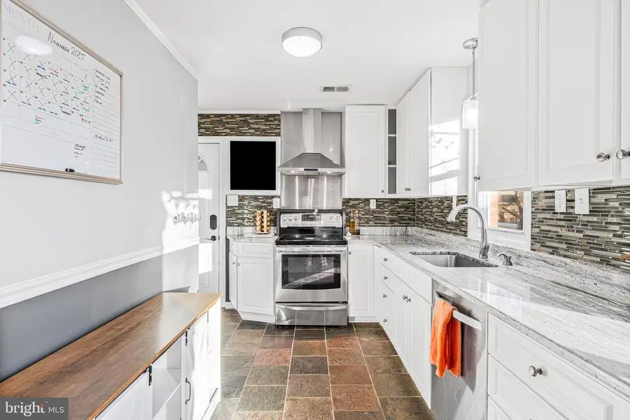 19917 Sheridan Ave, Hagerstown, MD 21742 - Image #2