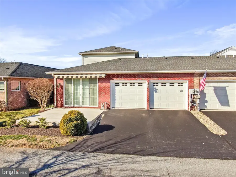 608 Tudor Dr, Hagerstown, MD 21742 - Image #2