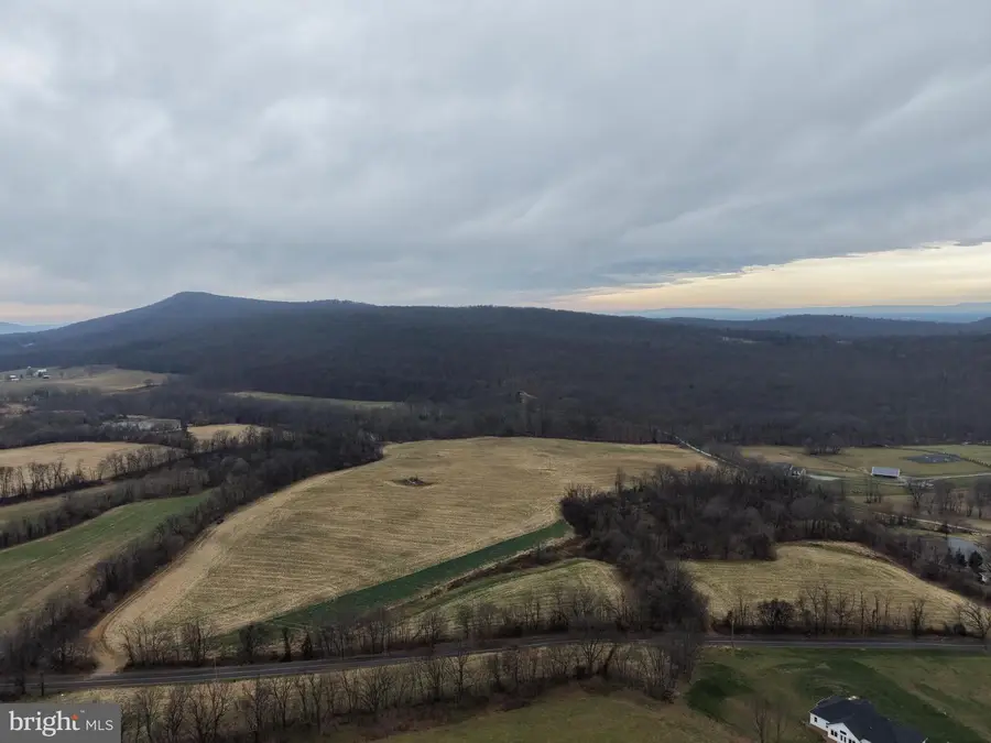 3940 Trego Rd, Keedysville, MD 21756 - Image #3