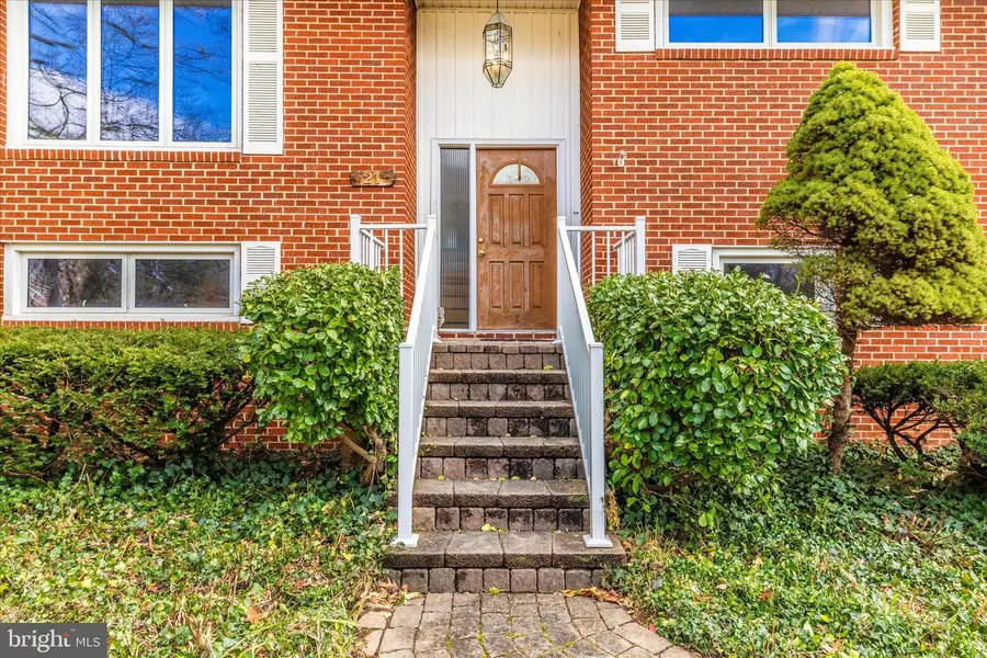 21 Bittersweet Dr, Hagerstown, MD 21740 - Image #2