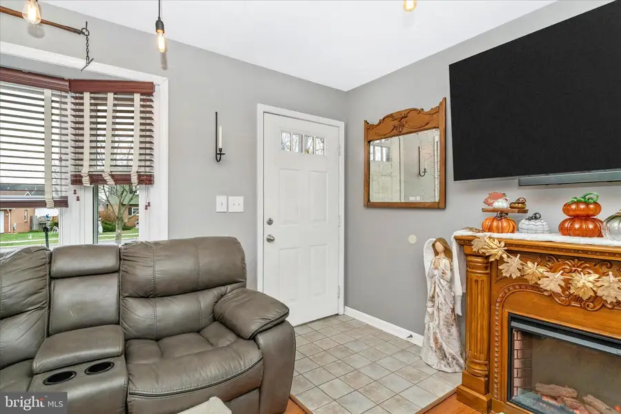 1108 W Irvin Ave W, Hagerstown, MD 21742 - Image #3