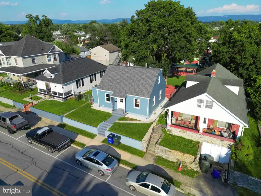 842 Guilford Ave, Hagerstown, MD 21740 - Image #2