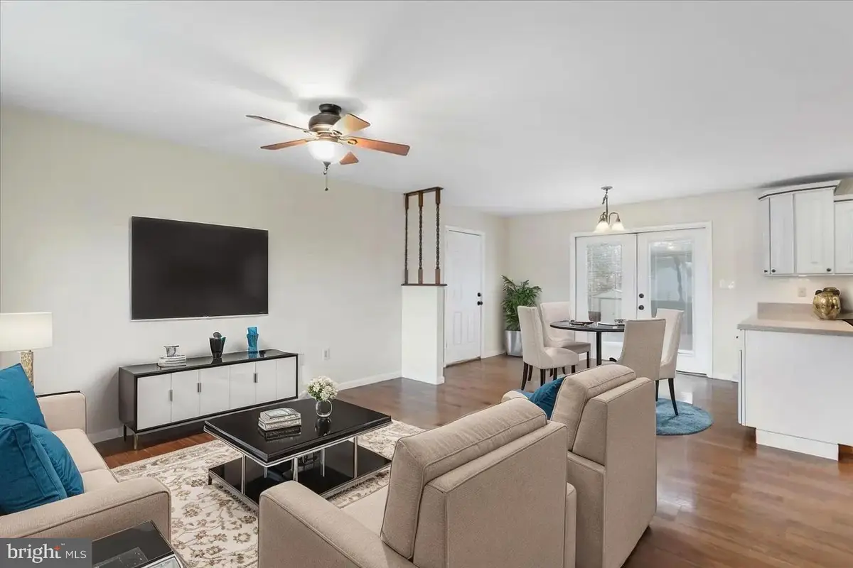 1349 Cedarwood Dr, Hagerstown, MD 21742 - Image #1