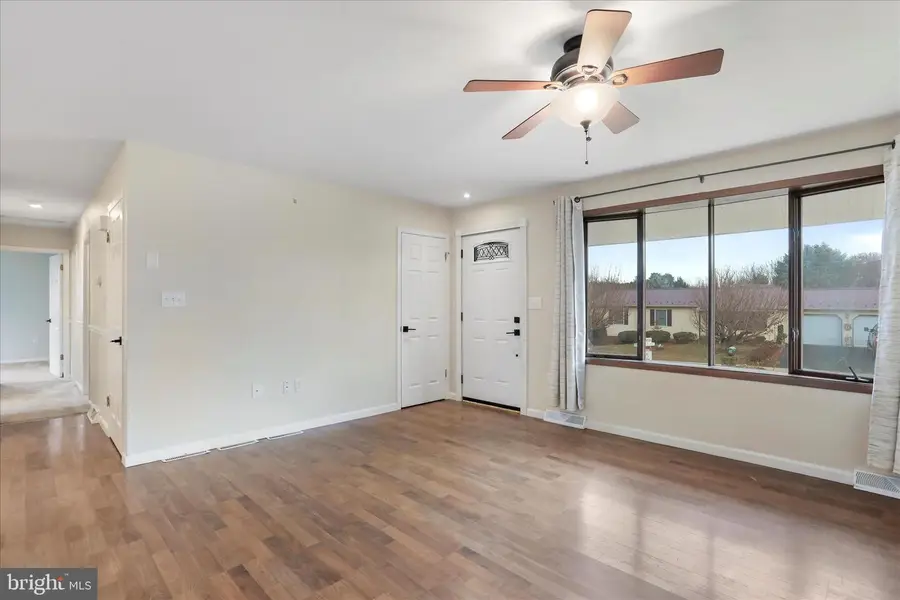 1349 Cedarwood Dr, Hagerstown, MD 21742 - Image #2