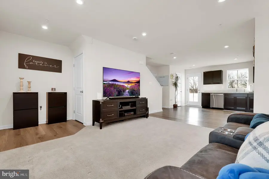 71 Charlotte St, Hagerstown, MD 21740 - Image #2