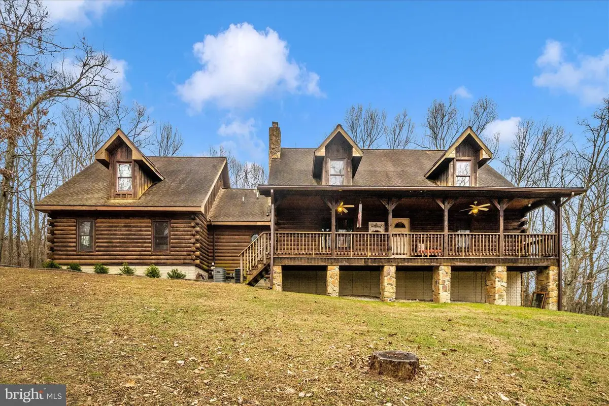 18723 Ginseng Ln, Keedysville, MD 21756 - Image #1