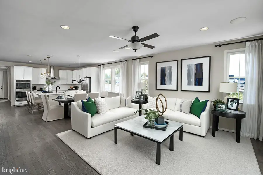 19004 Amesbury Rd, Hagerstown, MD 21742 - Image #2