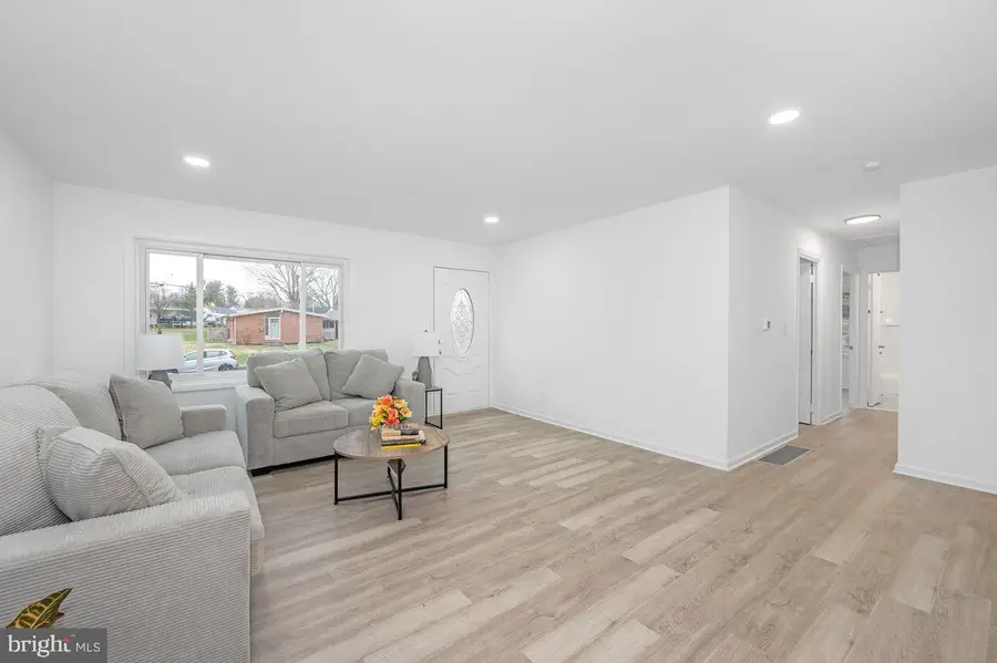 1049 Carroll Heights Blvd, Hagerstown, MD 21742 - #3