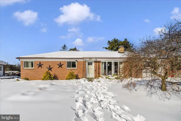 11812 Robinwood Dr, HAGERSTOWN, MD 21742