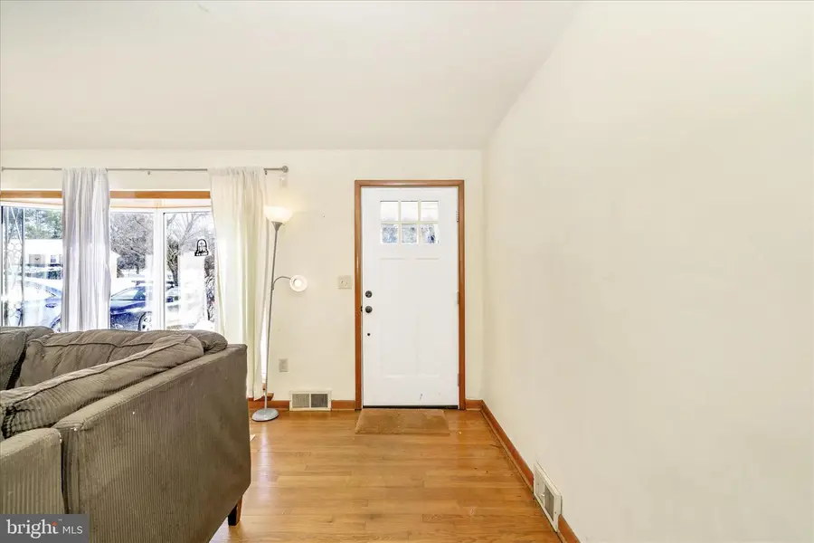 11812 Robinwood Dr, Hagerstown, MD 21742 - Image #3