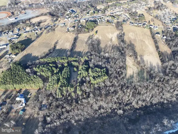 Walnut Pt W, HAGERSTOWN, MD 21740