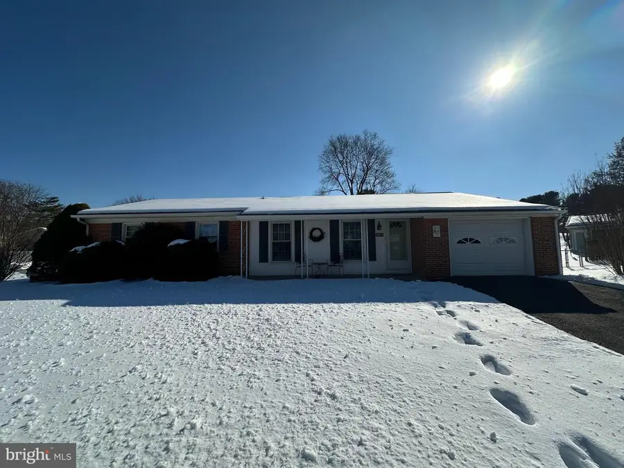 10829 Oak Valley Dr, Hagerstown, MD 21740 - Image #2