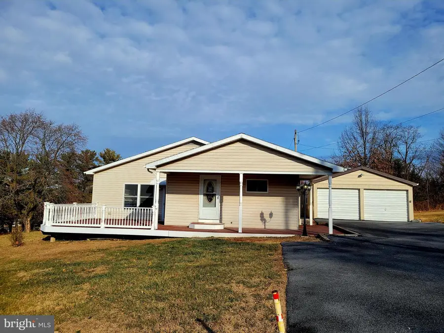 22812 Federal Lookout Rd, Smithsburg, MD 21783 - Image #2