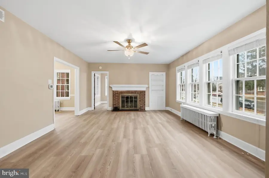 120 E Irvin Ave, Hagerstown, MD 21742 - #3