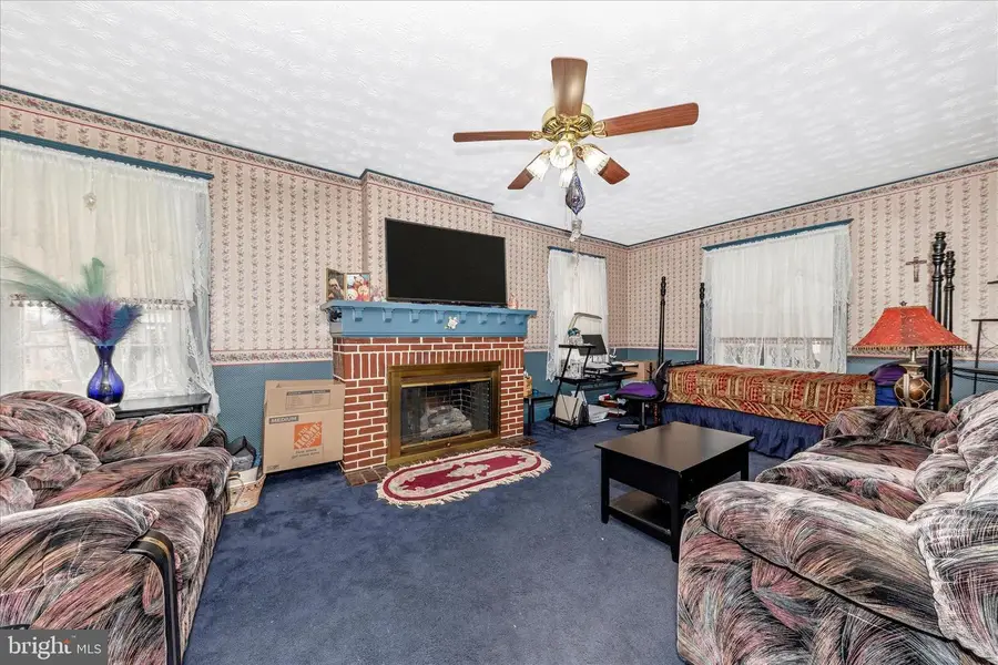 925 Frederick St, Hagerstown, MD 21740 - #3