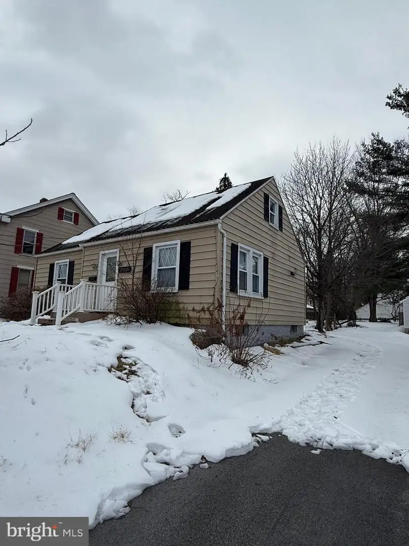 17521 Lexington Ave, Hagerstown, MD 21740 - #3