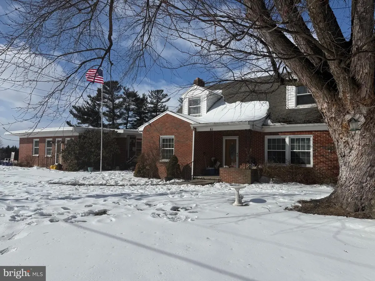 61-a Water St, Smithsburg, MD 21783 - #1