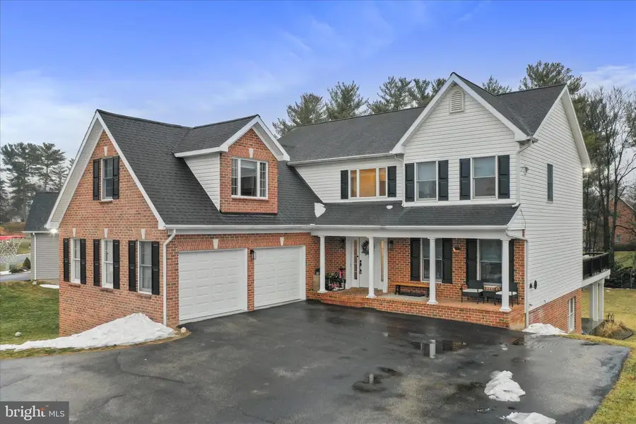 10745 Hershey Dr, Williamsport, MD 21795 - #2