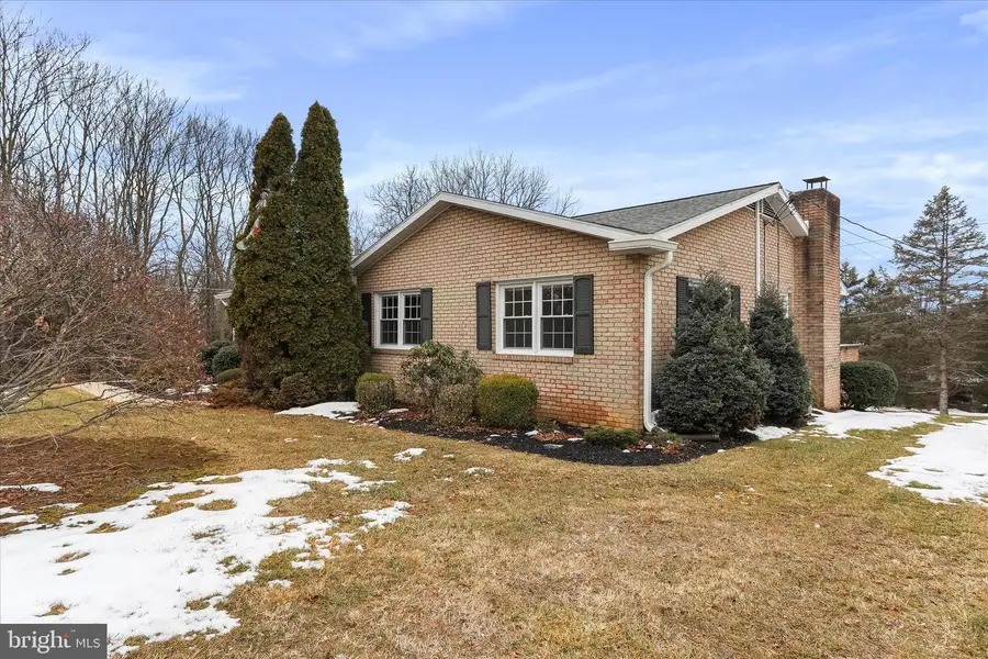 11800 Bradford Dr, Hagerstown, MD 21742 - #3