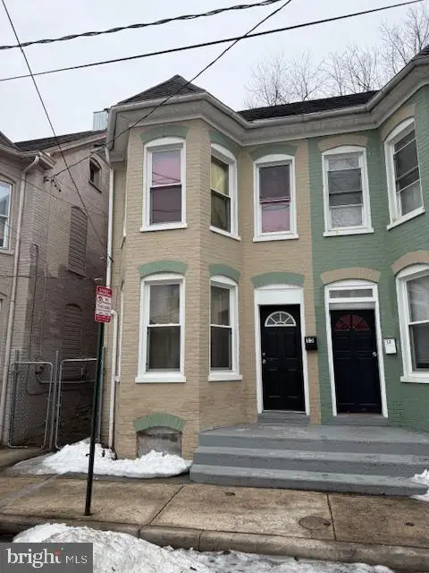 15 E Lee St, Hagerstown, MD 21740 - #1