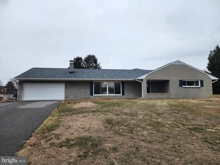 15 Brightwood Cir, Hagerstown, MD 21740 - #2