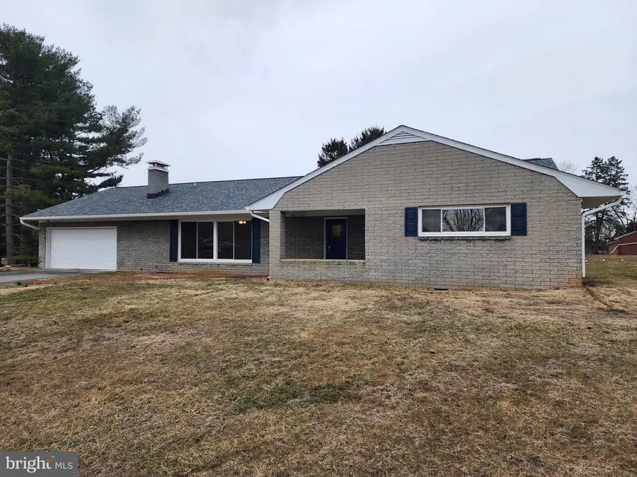 15 Brightwood Cir, Hagerstown, MD 21740 - #3