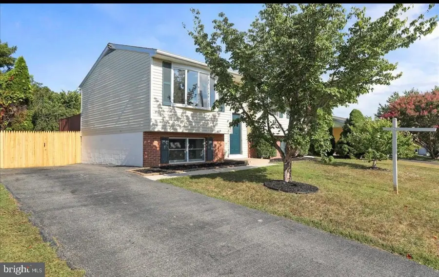 1337 Cedarwood Dr, Hagerstown, MD 21742 - #3